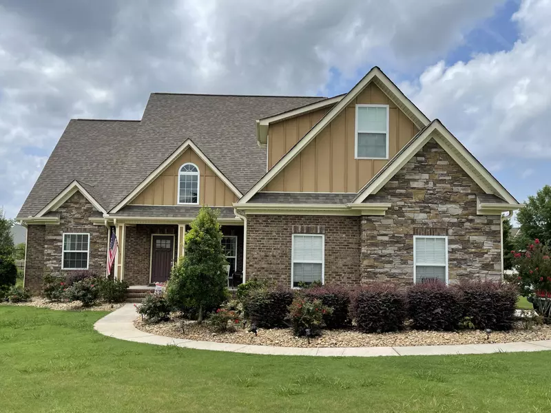 8694 Rosada DR, Ooltewah, TN 37363