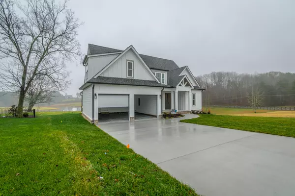 Soddy Daisy, TN 37379,985 Equestrian DR