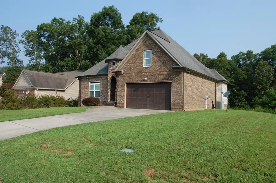 7531 Pfizer DR, Ooltewah, TN 37363