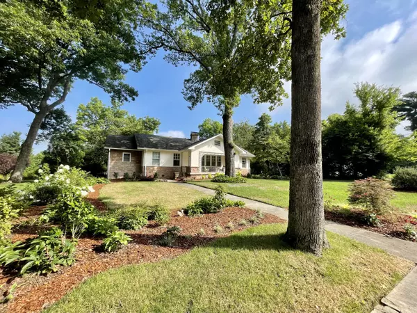 305 Signal Mountain BLVD, Signal Mountain, TN 37377