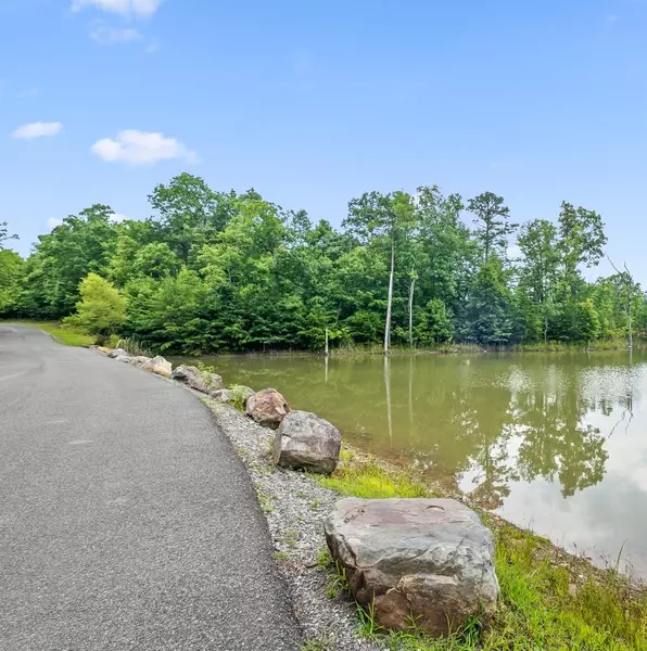 539 Two Lake TRL, Dunlap, TN 37327