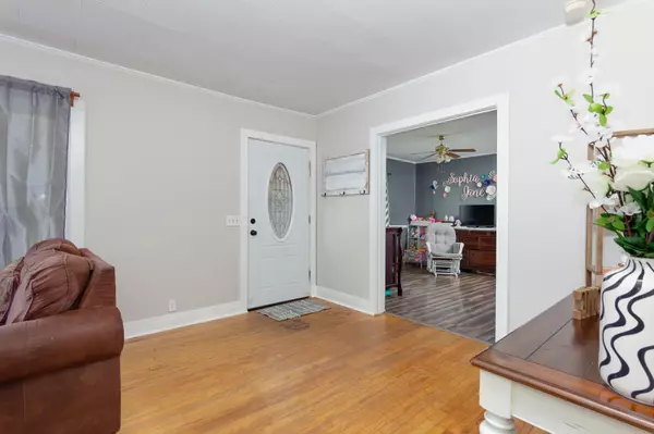 Trenton, GA 30752,15465 Hwy 11