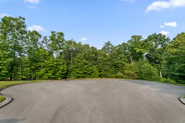 Signal Mountain, TN 37377,3493 Cloudcrest TRL