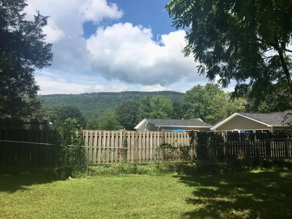 Soddy Daisy, TN 37379,122 Thrasher PIKE