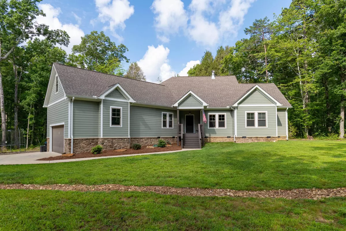 Signal Mountain, TN 37377,8145 Hixson Springs RD