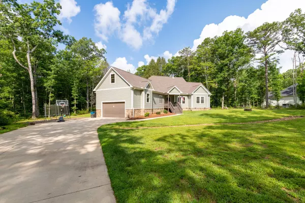 Signal Mountain, TN 37377,8145 Hixson Springs RD