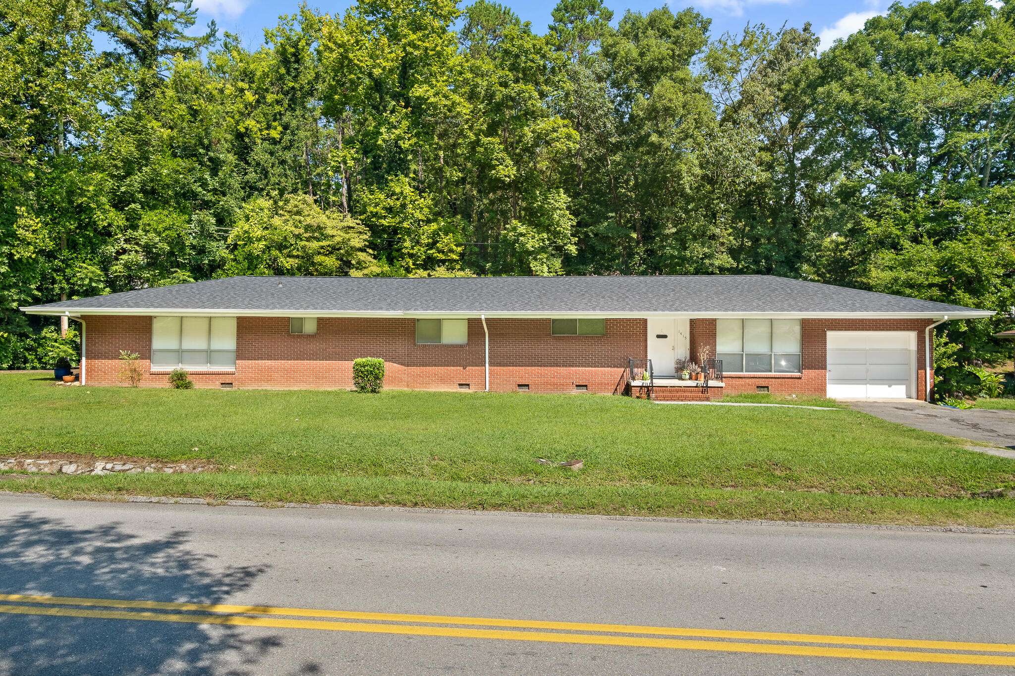 1415-1417 John Ross RD, East Ridge, TN 37412