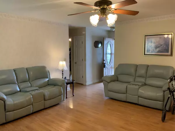 Ringgold, GA 30736,5658 Reeds Bridge RD