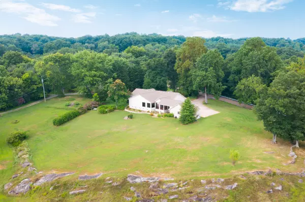 Soddy Daisy, TN 37379,704 Mowbray PIKE