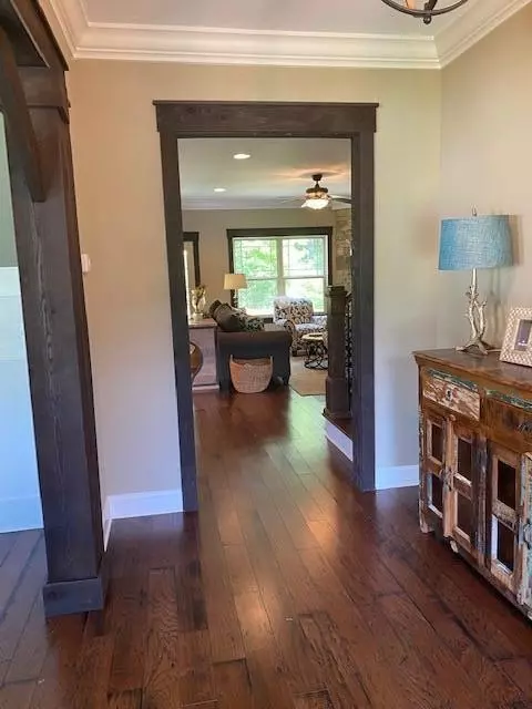 Signal Mountain, TN 37377,1458 Tuckahoe PASS