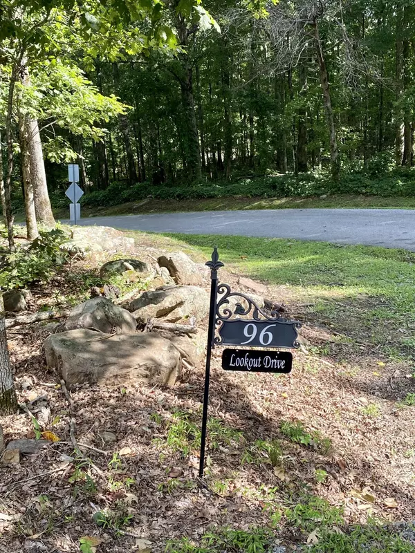 Rising Fawn, GA 30738,96 Lookout DR