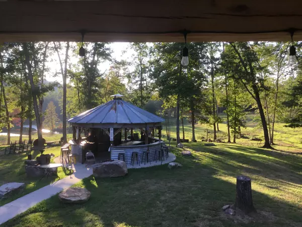 Pikeville, TN 37367,266 Laurel Ridge LN