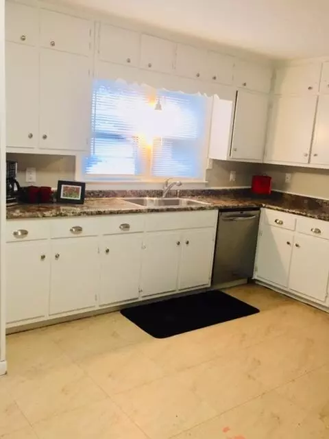 Rossville, GA 30741,812 Asterwood DR