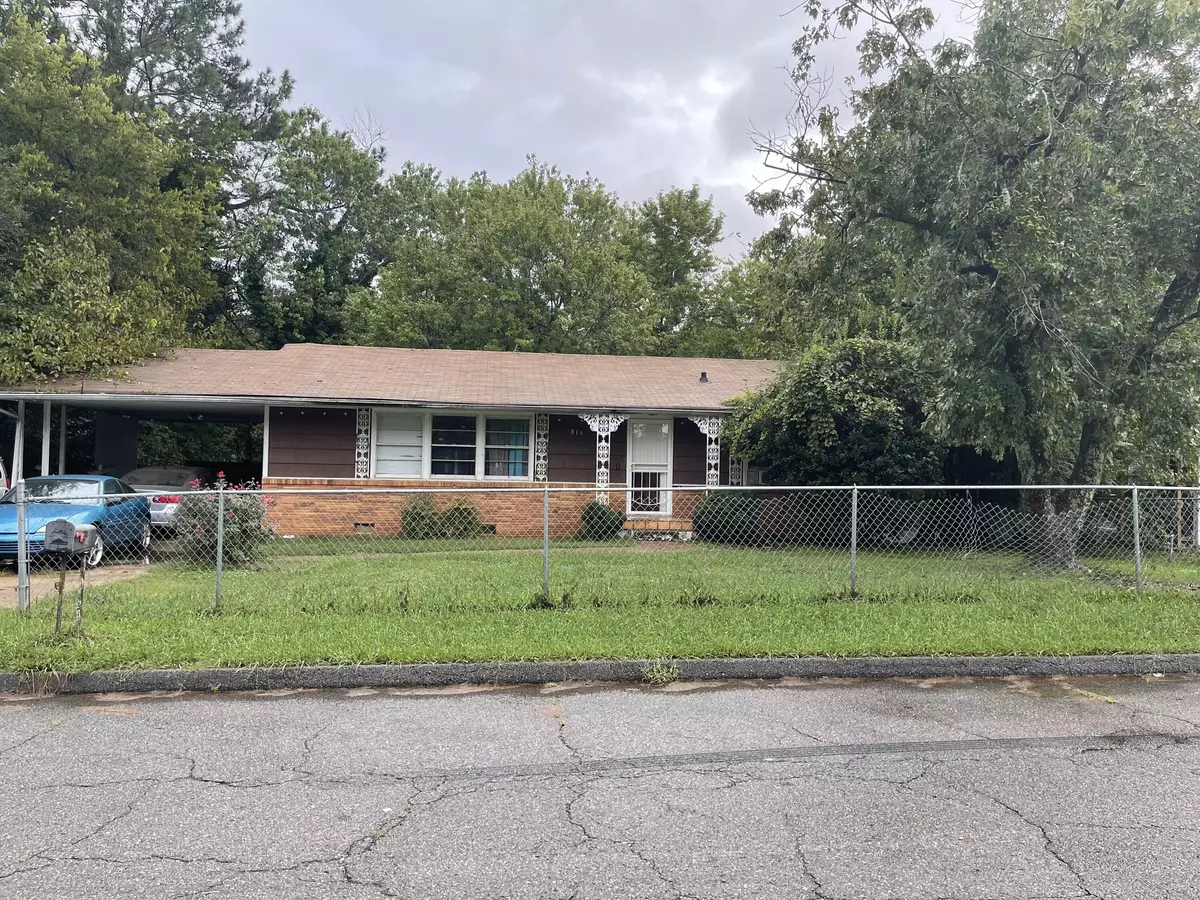 Chattanooga, TN 37411,819 Woodmore LN