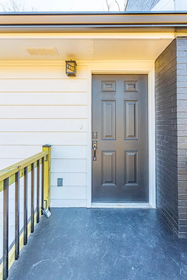 Rossville, GA 30741,211 Lakeview DR