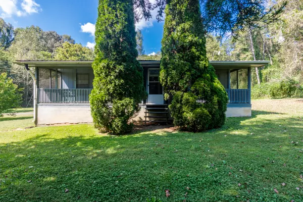 848 Back Valley RD, Trenton, GA 30752