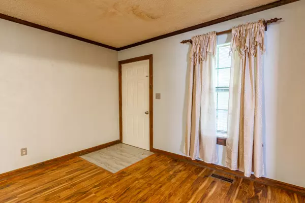 Trenton, GA 30752,848 Back Valley RD