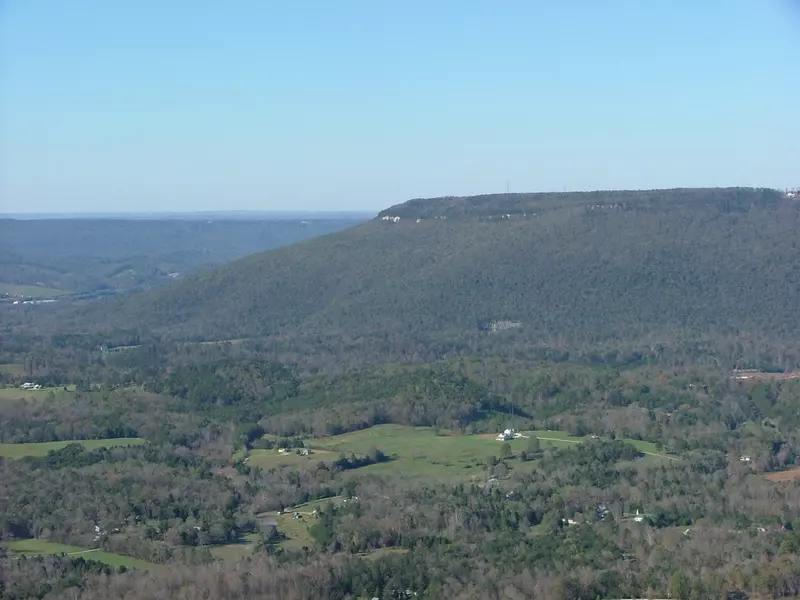 1516 Fawn DR, Cloudland, GA 30731