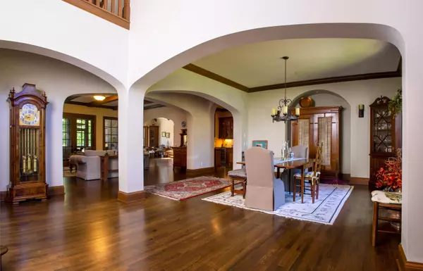 Signal Mountain, TN 37377,4405 Hawk Ridge CT