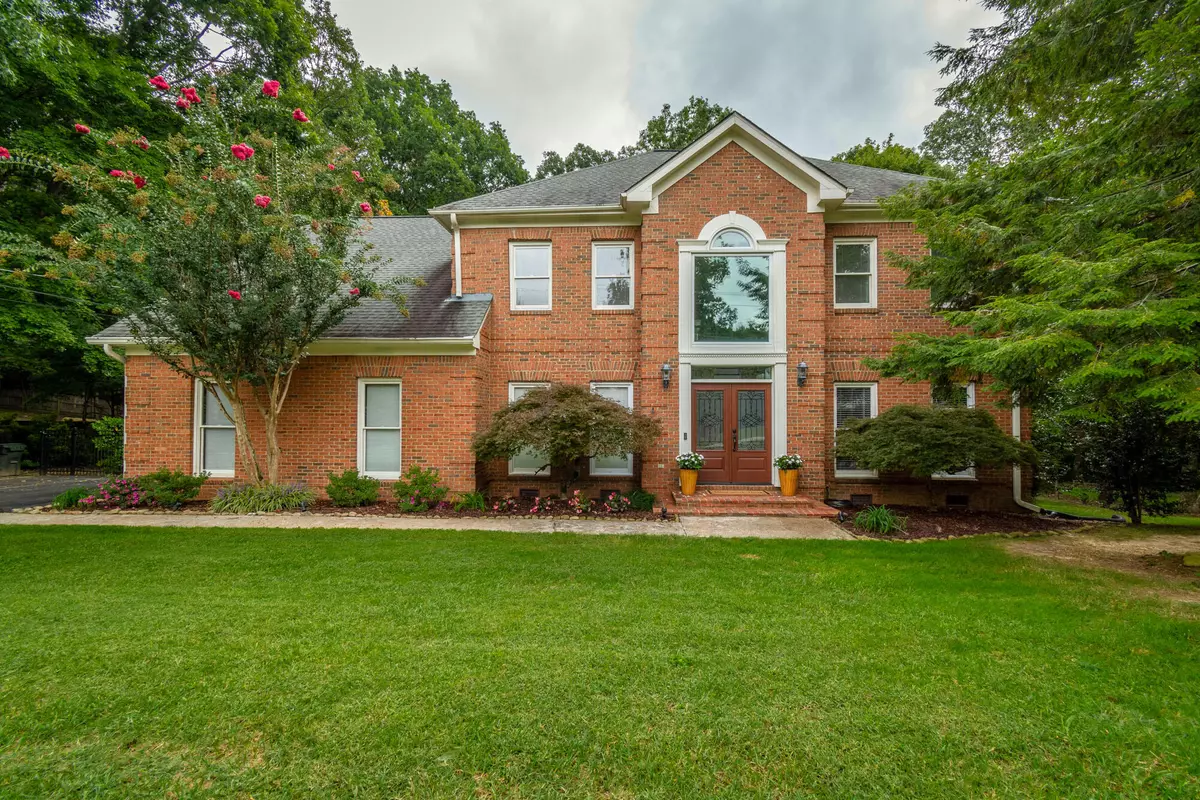 Signal Mountain, TN 37377,2400 Wood Lair WAY