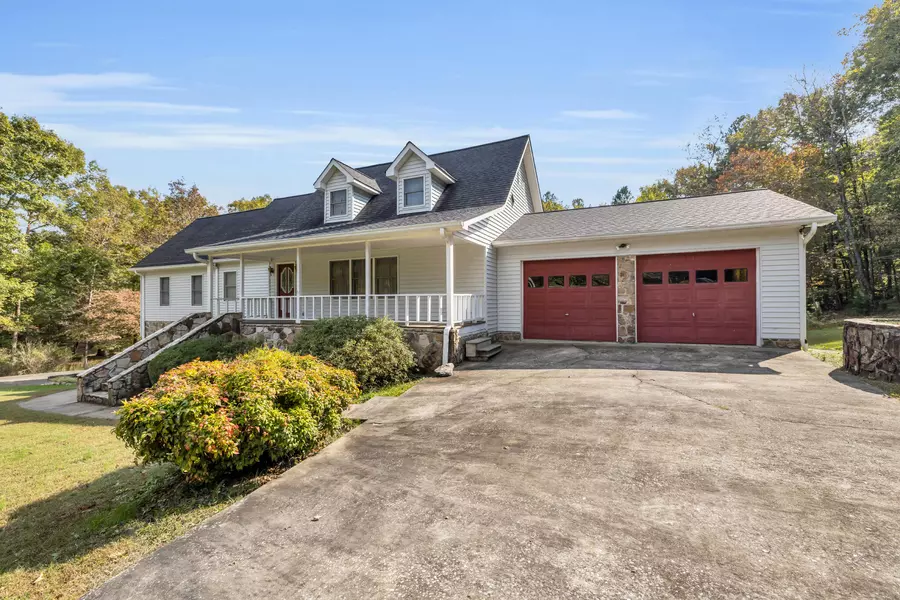 99 Stallion DR, Summerville, GA 30747