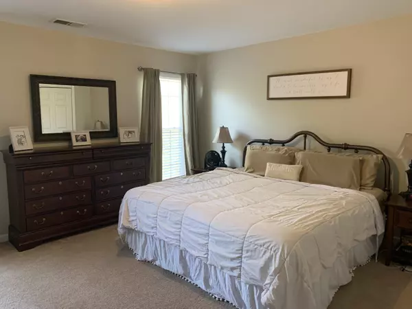 Whitwell, TN 37397,230 Fuzz Rollins RD