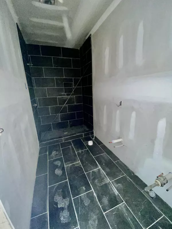 Chattanooga, TN 37421,7118 Old Cleveland PIKE