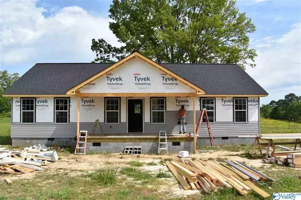 1037 Carissa RD, Sylvania, AL 35988