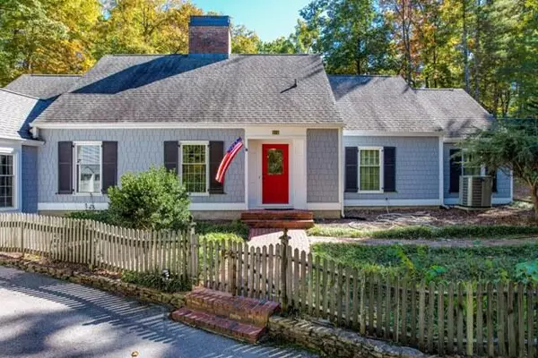 Signal Mountain, TN 37377,404 Fern TRL