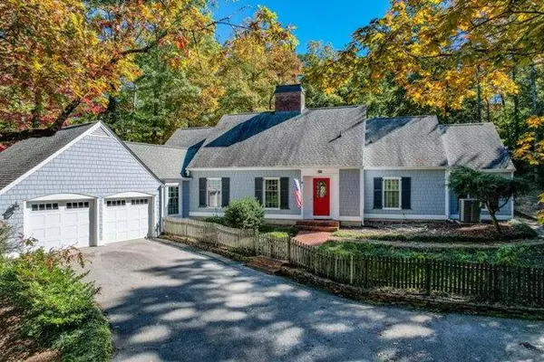 Signal Mountain, TN 37377,404 Fern TRL