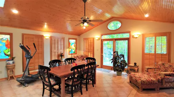 Oak Ridge, TN 37830,123 Hendrix DR