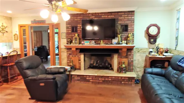 Oak Ridge, TN 37830,123 Hendrix DR