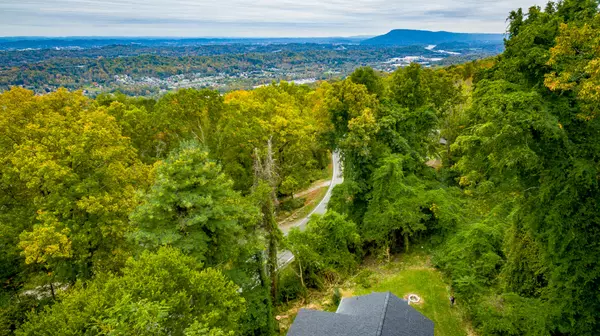 Signal Mountain, TN 37377,4105 W RD