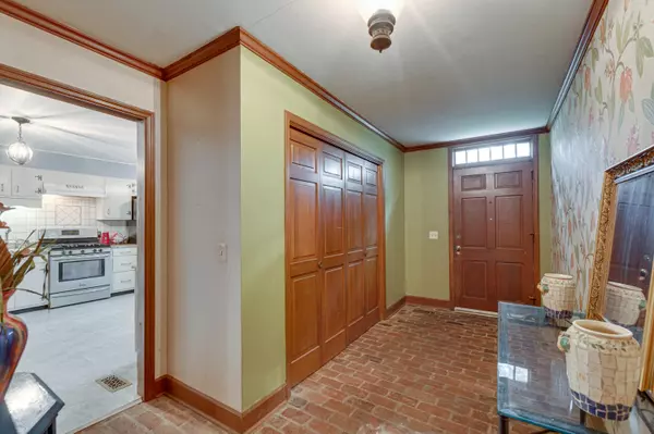 Signal Mountain, TN 37377,605 Palisades DR