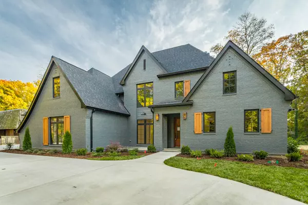 Signal Mountain, TN 37377,218 Palisades DR
