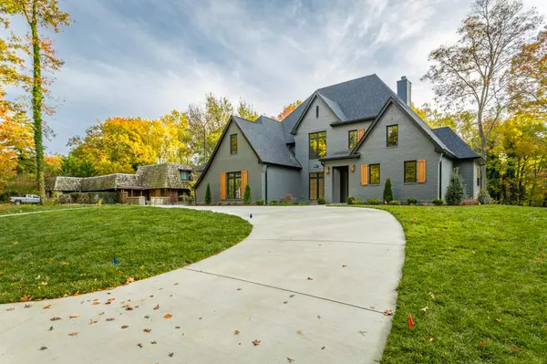 Signal Mountain, TN 37377,218 Palisades DR