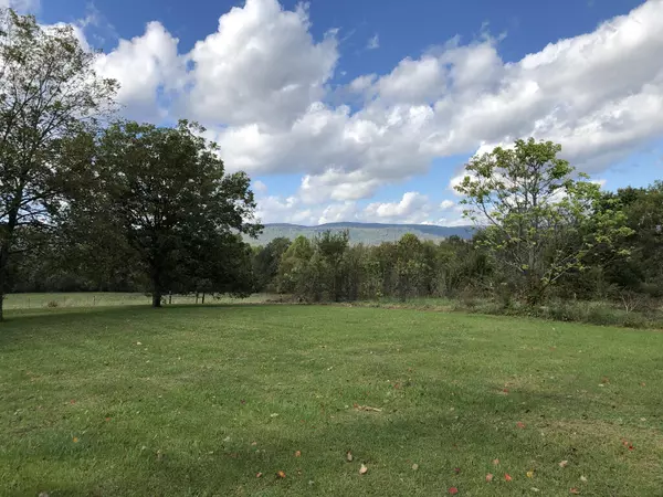 204 Nine Mile Cross RD, Pikeville, TN 37367