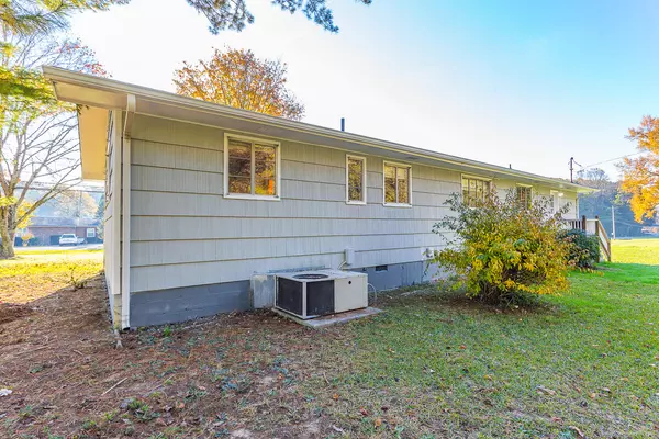 Rossville, GA 30741,901 Mission Ridge RD