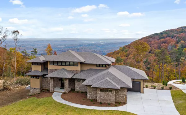 Signal Mountain, TN 37377,8026 Mountain Laurel Trail TRL