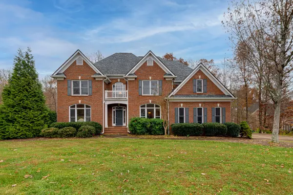 2428 Fox Run DR, Signal Mountain, TN 37377