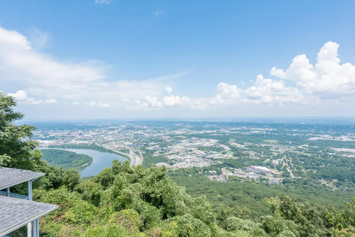 Lookout Mountain, TN 37350,1115 Brow RD