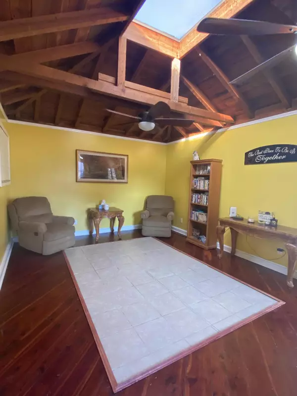 Rossville, GA 30741,146 Lawrence DR