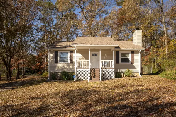 13415 Cindy DR, Soddy Daisy, TN 37379