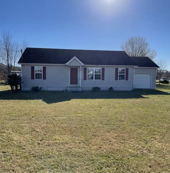 819 Six Mile Board RD, Belvidere, TN 37306