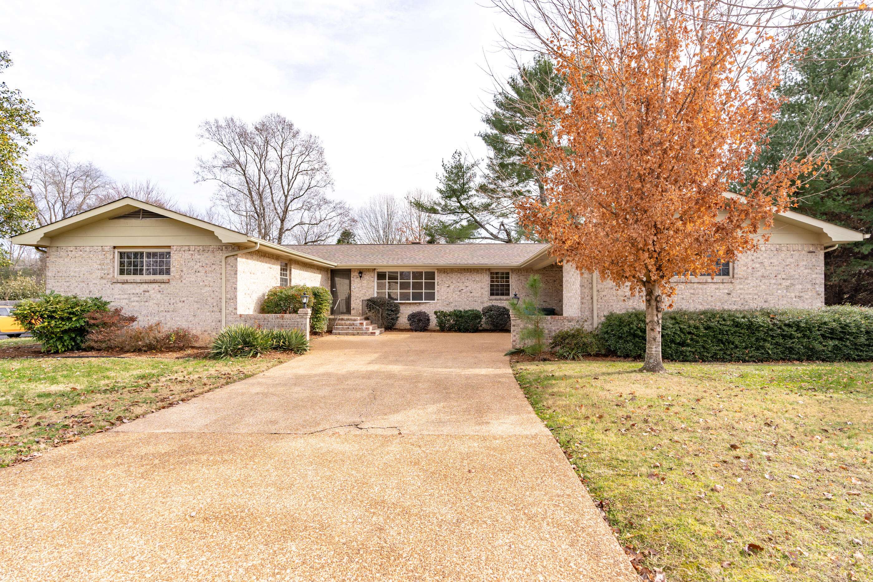 118 Valleybrook CIR, Hixson, TN 37343
