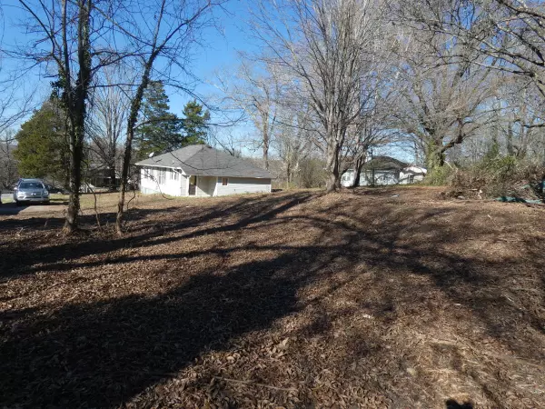 Chattanooga, TN 37421,2810 Eblen DR