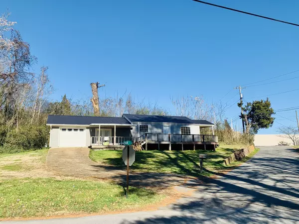 11331 Oak ST, Soddy Daisy, TN 37379