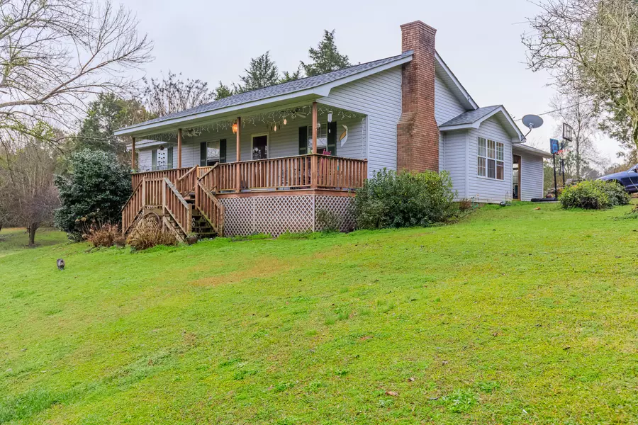 30 County Rd 726, Gaylesville, AL 35973