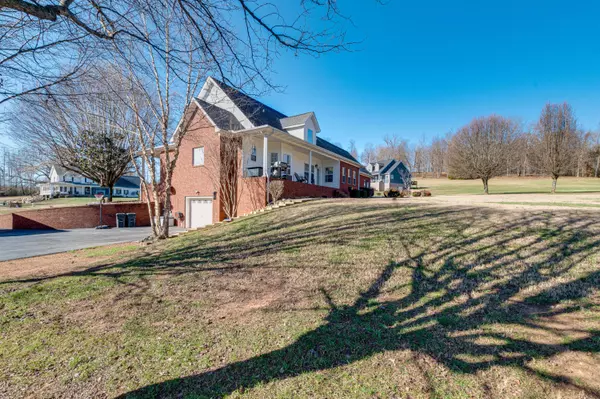 Whitwell, TN 37397,330 Looneys Creek DR