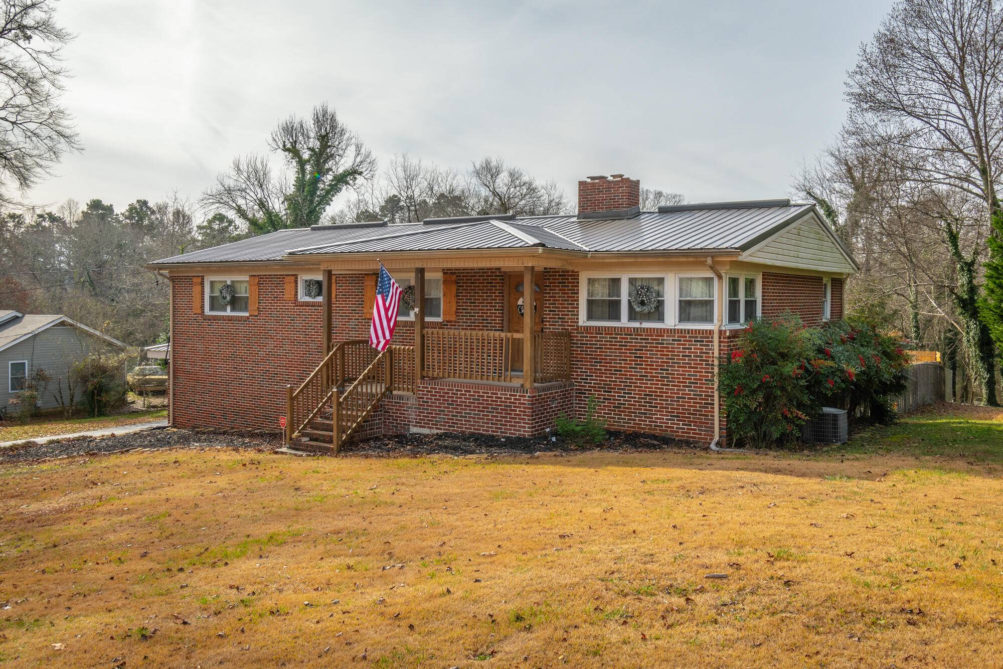 1514 Crabtree RD, Hixson, TN 37343